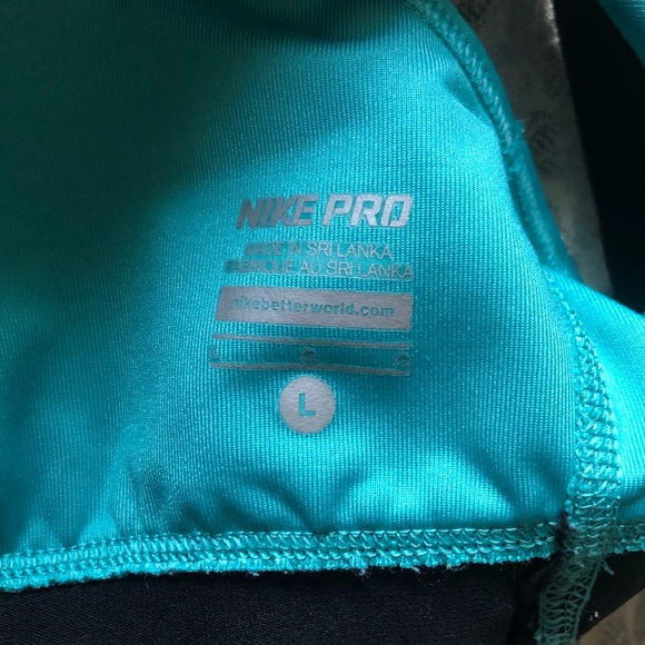 Nike Sports Bra - Picture 3 of 3